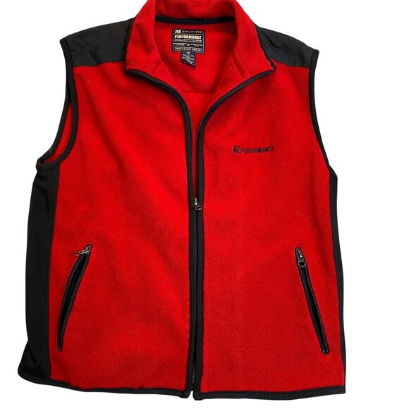 AE Mens Fleece Vest Small Performance Red & Black With Zippered Pockets Durable - Picture 1 of 8